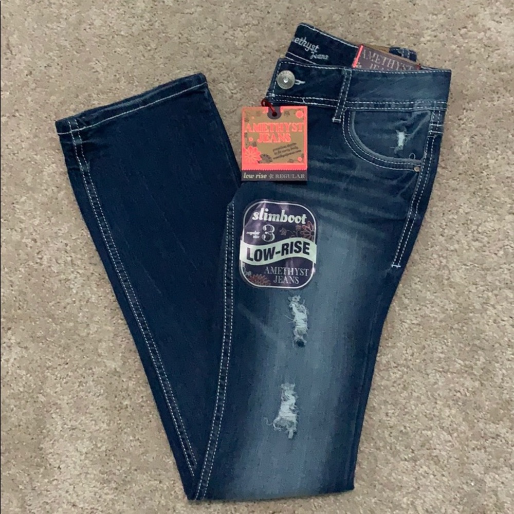 Amethyst Jeans Juniors Low Rise Regular Size 3 NWT